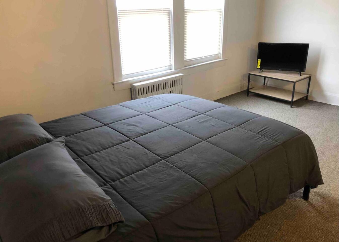 Spacious And Bright 2 Bedroom With 1 Bathroom And Private Street Entrance Paterson